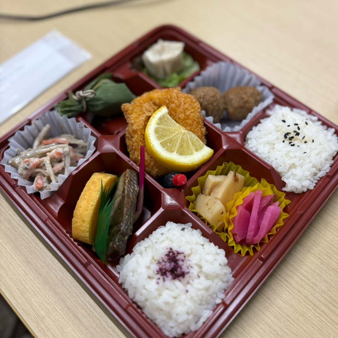 お弁当の写真